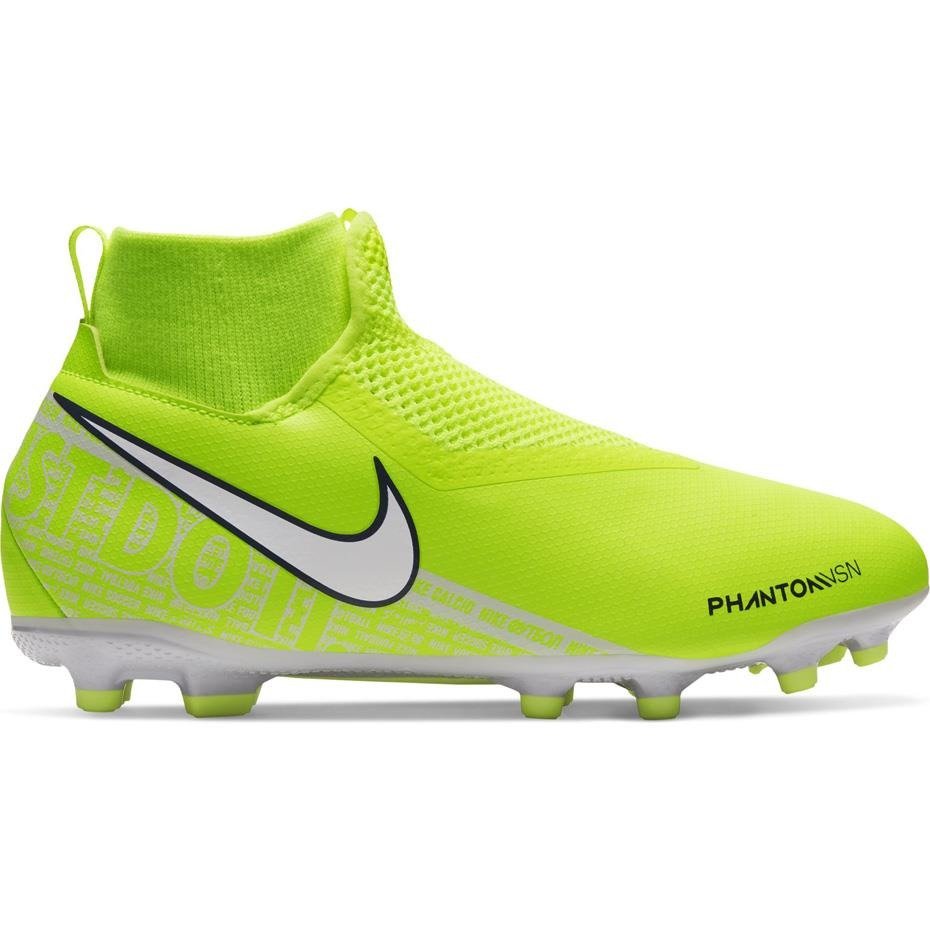 Nike PhantomVSN Pro Up Close Soccer Cleats 101